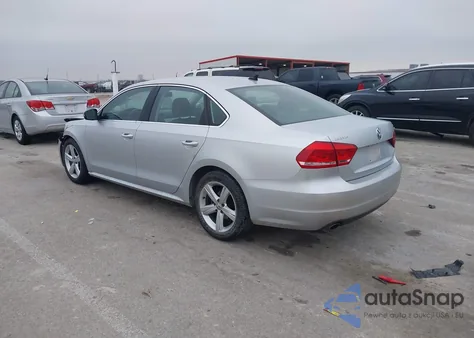 2013 Volkswagen Passat 2.5L Se from USA, damaged, VIN 1VWBP7A32DC106487